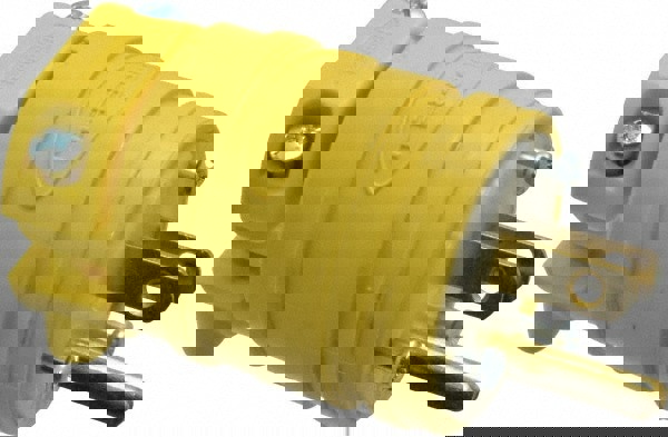 Straight Blade Plug: Commercial, 5-15P, 125VAC, Yellow